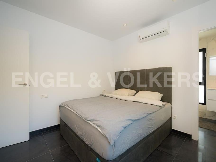 Villa In פינסטראט מראה חיצוני תמונה