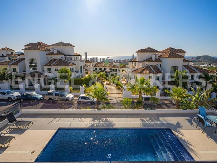 Villa In פינסטראט מראה חיצוני תמונה