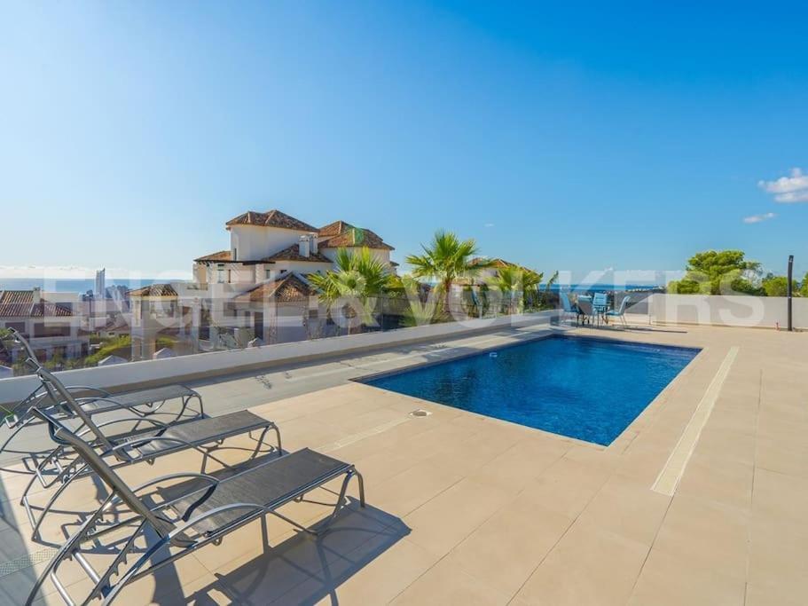 Villa In פינסטראט מראה חיצוני תמונה